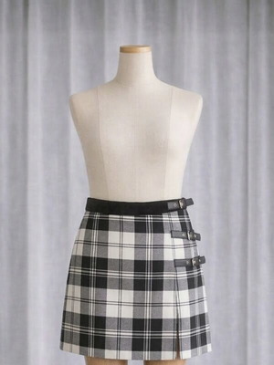 Пола Miomio каре Medium като нова, черно и сиво