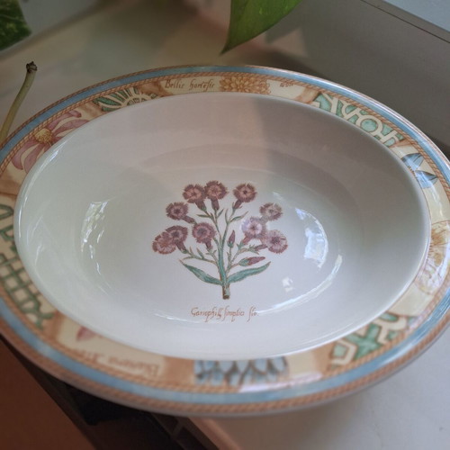 Wedgwood Home Garden Maze porcelain salad bowls set of 2, like new
