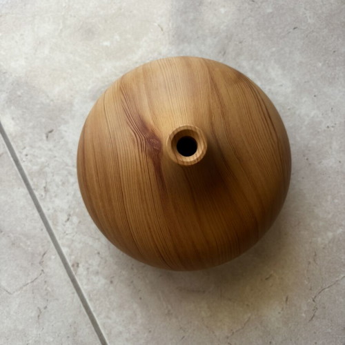Aromatherapy diffuser with LED light and timer