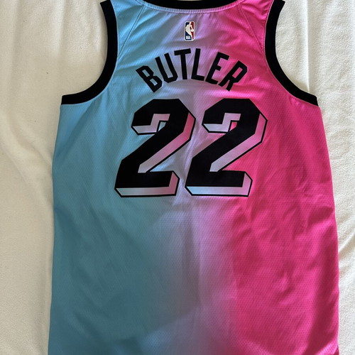 Miami Heat Jimmy Butler Jersey like new, 2020-2021 season, size Large