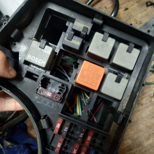 Fuse box Saab 9-3 used, 5108477