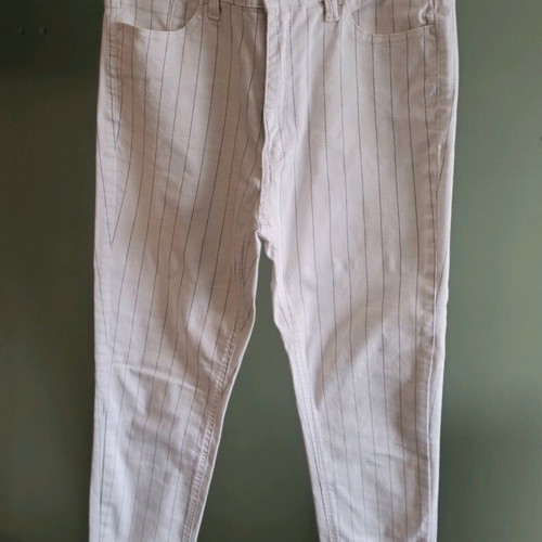 Stradivarius skinny jean used, white with vertical stripes, size 38