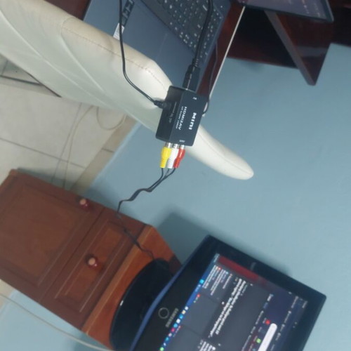 Samsung LE19R71B TV used, 19 inches, HDMI to AV converter included