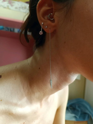 Long silver s925 earrings like new with rhinestone crystals