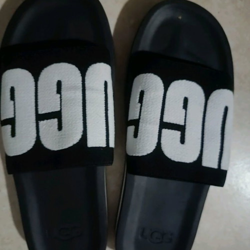 Ugg unisex slippers like new, size 42, black