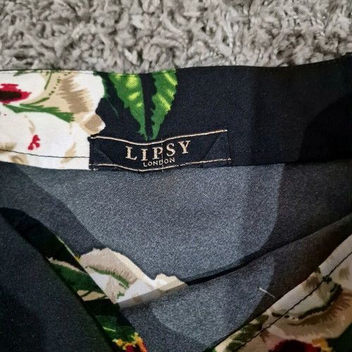 Lipsy London asymmetric wrap floral print skirt as new, size M