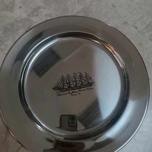 Stainless steel platter new with design, diameter 35 cm