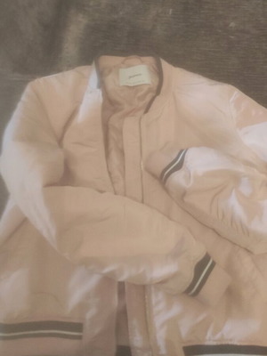 Μπουφάν Bomber jacket baby pink Stradivarius σχεδόν αφορετο μέγεθος M ανοιξιάτικο