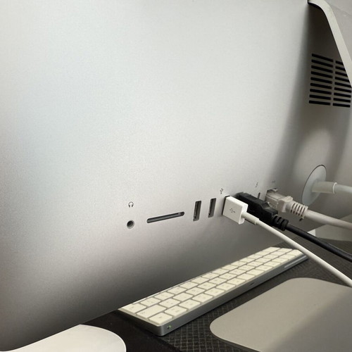 Apple iMac 21.5” Retina 4K (2019) desktop i5 3GHz 6 Core 32GB RAM DDR4 1TB SSD