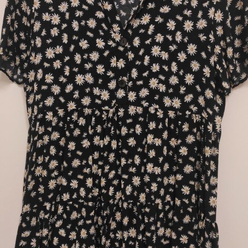 Floral dress with black base Zara, like new, size L