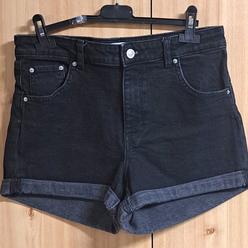 Bershka denim shorts size 40, like new, black and white
