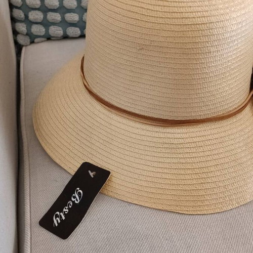 Women’s straw hat new, beige, size M