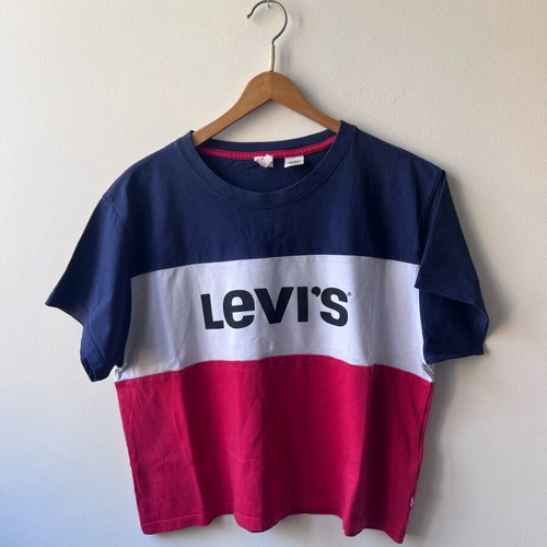 Levi's baggy crop top like new