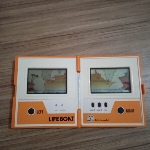 Nintendo Life Boat used game and watch with dual screen