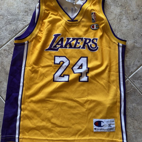 Los Angeles Lakers Kobe Bryant Kids Set size XL 13-14 years like new