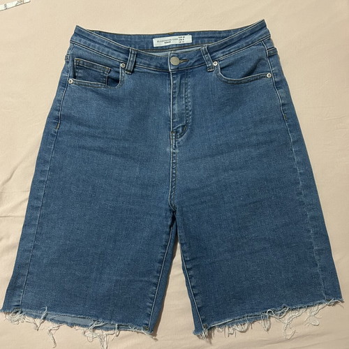 Glamorous women's denim bermuda shorts like new, size L 40