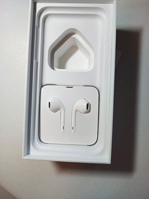 Apple Earpods Handsfree Lightning white new