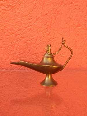 Brass magic lamp like new