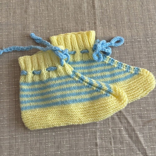 Handmade socks and slippers new, pack of 4 pairs