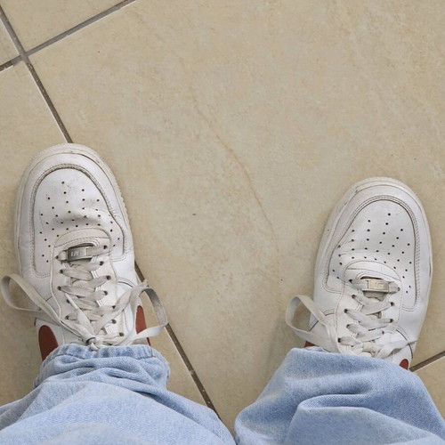 Παπούτσια γυναικεία Nike Air μεταχειρισμένα, άσπρο-κόκκινο, μέγεθος 43
