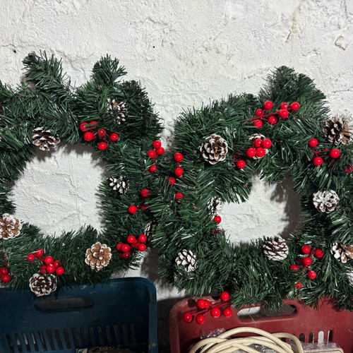 Christmas wreaths like new, set of 2 pieces