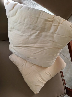 Sofa pillows like new, set of 2, 31×31 cm