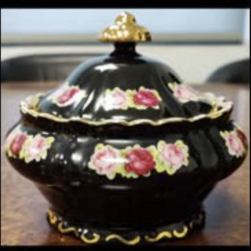 Schumann Bavaria classic vintage porcelain covered bowl with gold details