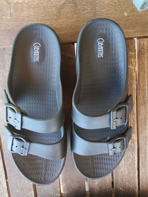 Cubanitas sandals size 41 like new, black, comfortable