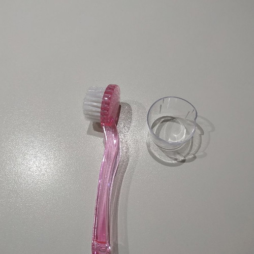 Facial brush in excellent condition