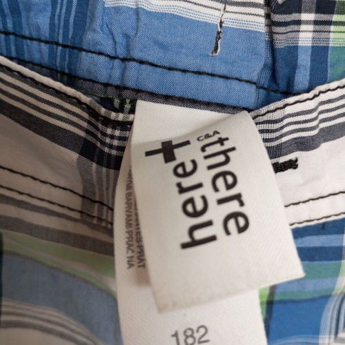 Here+There C&A Teen Cargo Bermuda Shorts like new, plaid white and blue