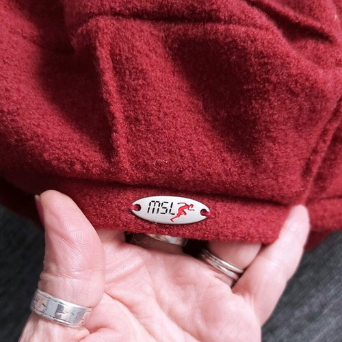 Red Mayser sports line beret hat like new