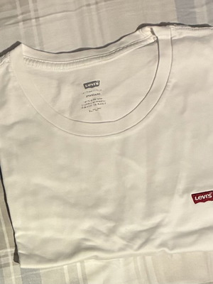 Levi's white t-shirt like new, size XL