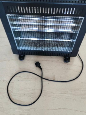 Quartz heater 2400W used in excellent condition and working