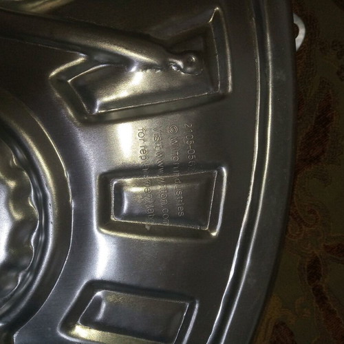 Children's car cake mold used with small mark