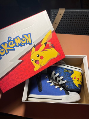 Pokemon kids canvas shoes with Pikachu new, size 28, blue