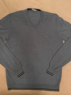 Men's wool sweater like new, blue, sizes L and XL