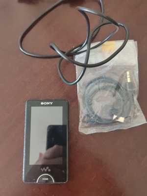 Sony Walkman NWZ-X1050 digital media player like new, 16GB