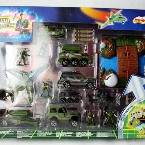 Majorette Squad Forces Military Battle Die Cast toy set new