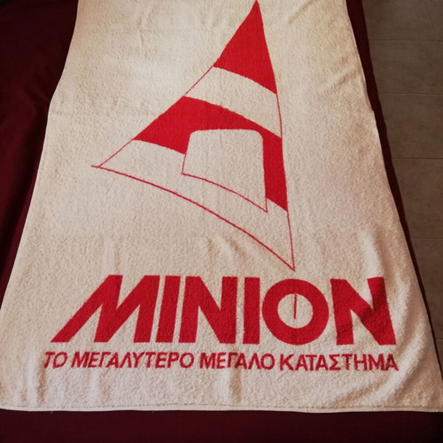 Minion towel like new, collectible, 146x88 cm