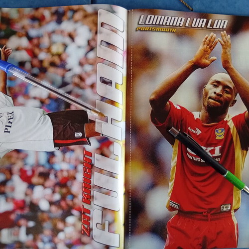 Match Football Magazine Issue 27/12 to 2/1/2006 like new with Liverpool poster
