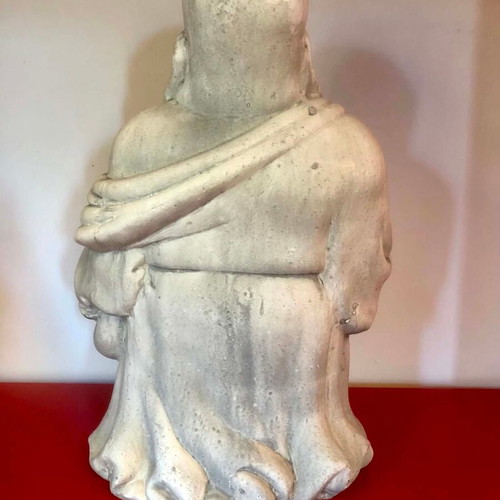 Large ceramic Buddha like new, gray shades