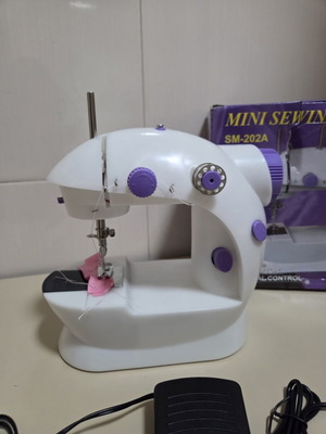 Mini electric sewing machine SM-202A with foot pedal and power adapter