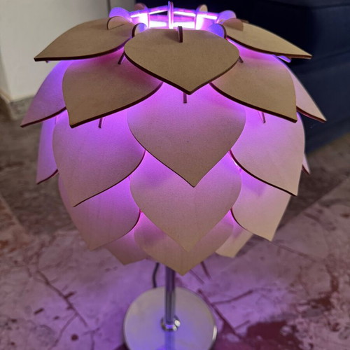Wooden table lamp like new with color changing feature