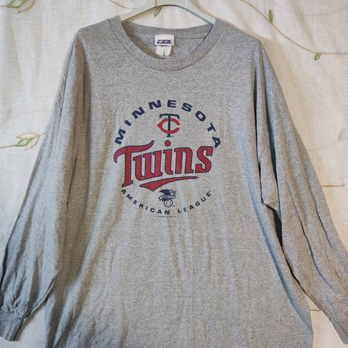 Minnesota Twins MLB 2007 sweatshirt like new, size 2XL