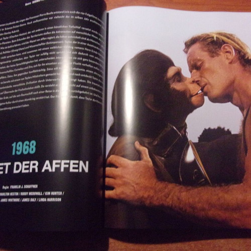 And Action!! Amazing book about cinema like new, German