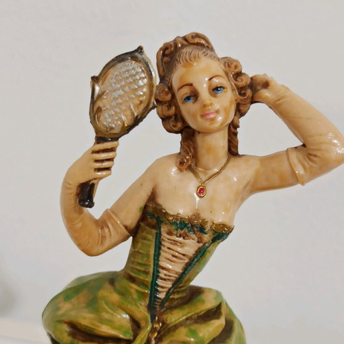 Italian decorative figures like new with Carrara marble base