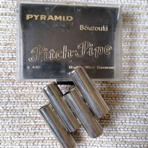 Pitch Pipe Pyramid A-440 vintage used