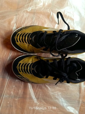 Ποδοσφαιρικά παπούτσια Adidas f50 Messi μεταχειρισμένα