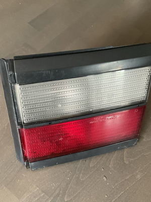 Πίσω δεξιό εσωτερικό φως για Volkswagen Passat combi 1989-1992 μεταχειρισμένο