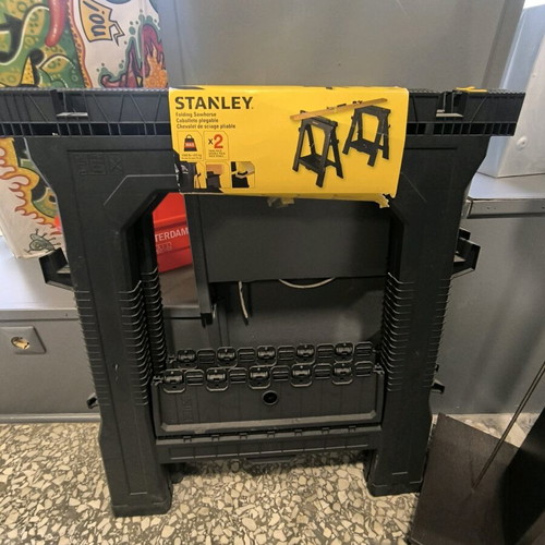 Stanley Καβαλέτο πλαστικό καινούργιο, 2 τεμάχια, αντοχή 450 κιλά